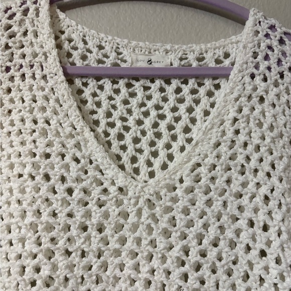 White V-Neck Open Weave Cotton Poly Blend Swim Coverup/Tunic Sweater. - Picture 3 of 12